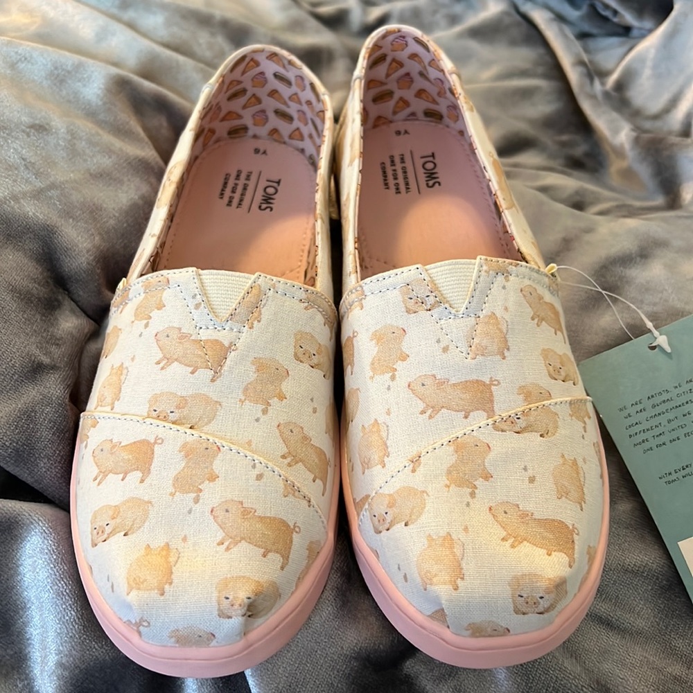 Toms year of the pig youth canvas shoe